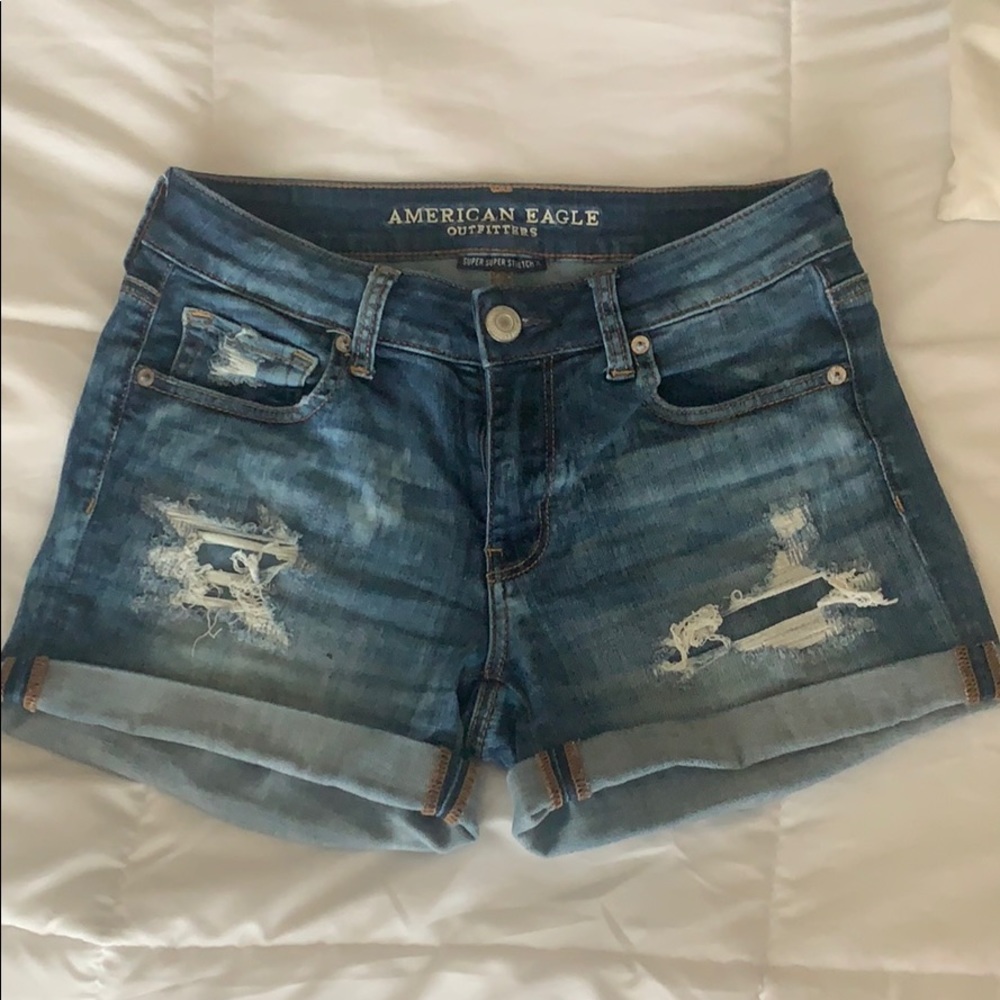American Eagle Mid length shorts